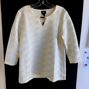 NWT JM collection size medium eggshell gold top